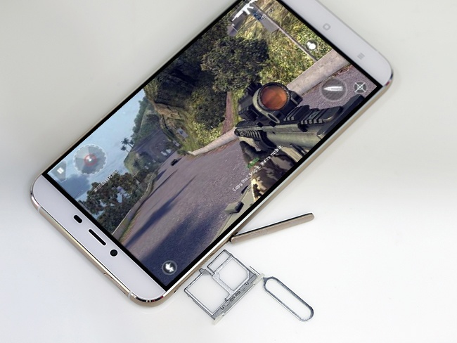  HERO X được đánh giá cao về cấu hình.