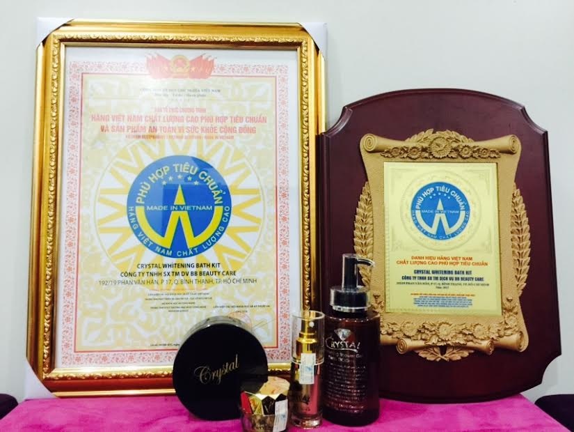 Những tấm bằng khen liên tiếp nhận được trong các năm qua khiến BB Beauty Care tự hào và càng quyết tâm phát triển dòng sản phẩm Crystal. Hiện công ty đã có một dây truyền sản xuất hiện đại, sản xuất được 1000 bộ sản phẩm/ngày để phục vụ nhu cầu làm đẹp của chị em.