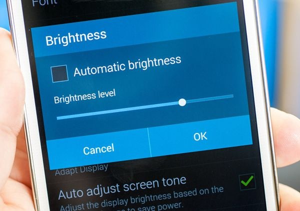 5 meo tiet kiem pin khi dung smartphone hinh anh