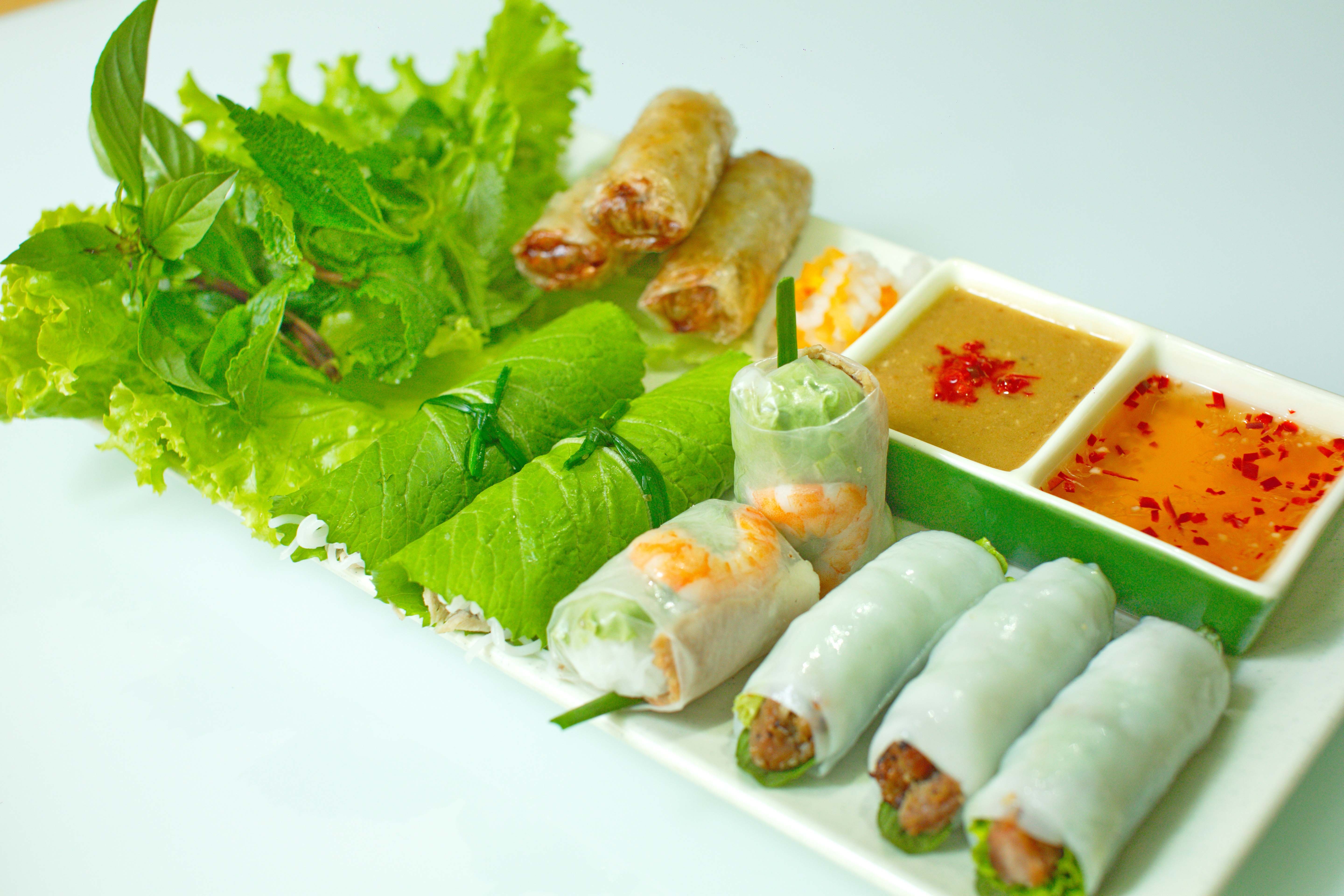 Thuong thuc mon cuon mang dam huong vi Viet hinh anh