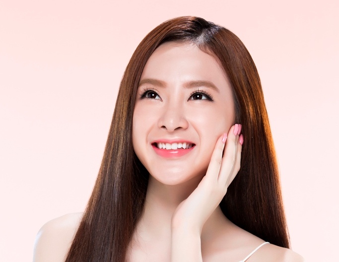 Xu huong trang diem voi phan nuoc hinh anh