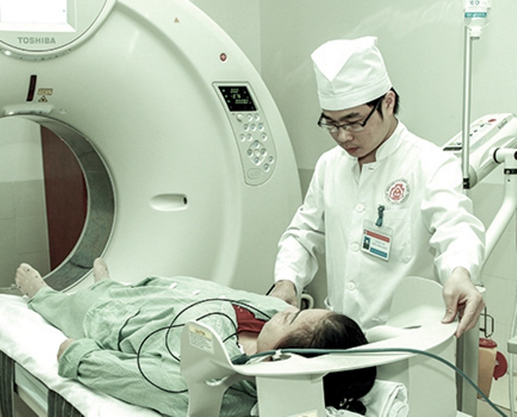 Co hoi kham chua benh mien phi tai Benh vien 108 hinh anh