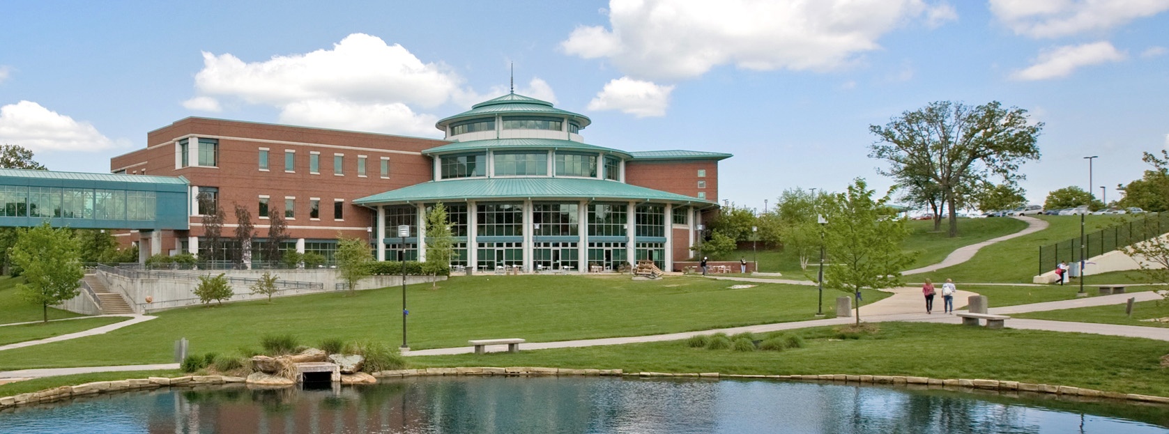 Đại học Missouri - St. Louis, một trong những đối tác danh tiếng của IEI tại Mỹ.