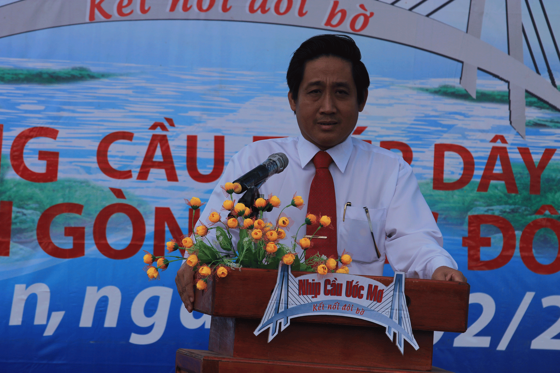 Ông Nguyễn Văn Tạo – Chủ tịch UBND huyện Thạnh Hóa (Long An) phát biểu