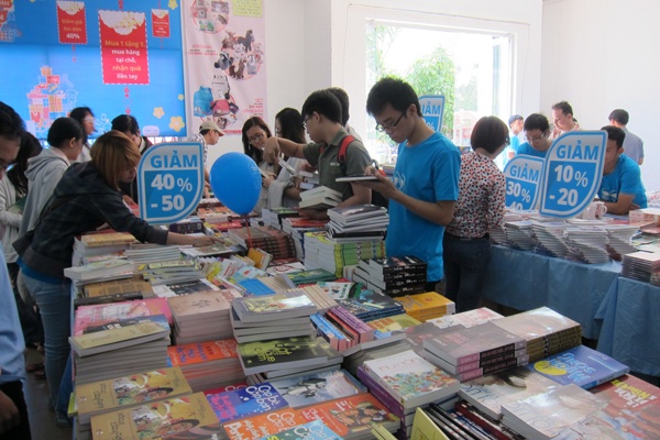 Tiki keu goi nguoi doc noi khong voi sach gia hinh anh