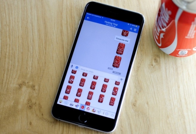 Bộ sticker cảm xúc hợp tác giữa Coca-Cola và Zalo.