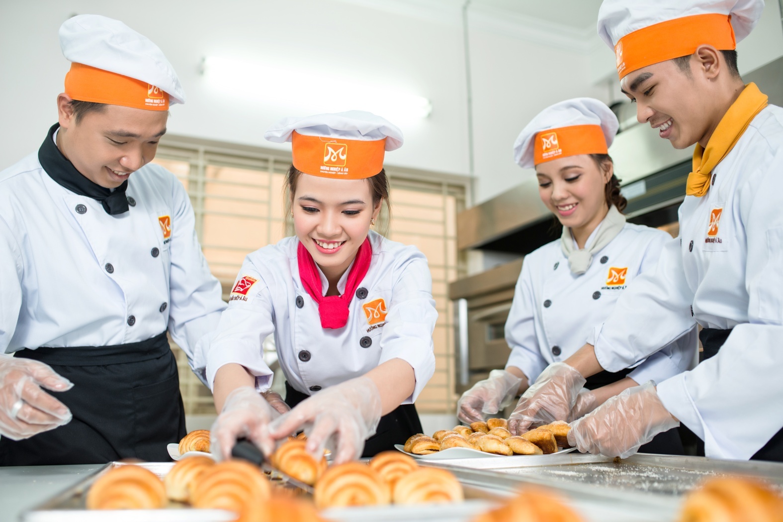 Học làm bánh để thỏa mãn đam mê và biến đam mê thành nghề nghiệp