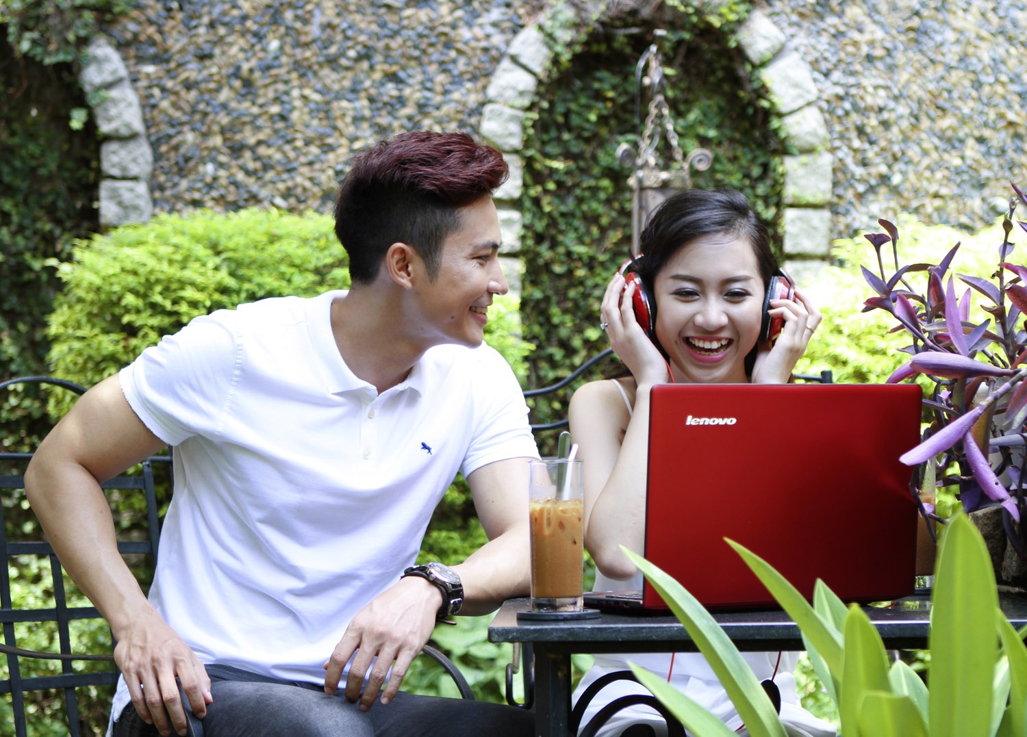 U31 va U41: Bo doi laptop thoi trang cua Lenovo hinh anh