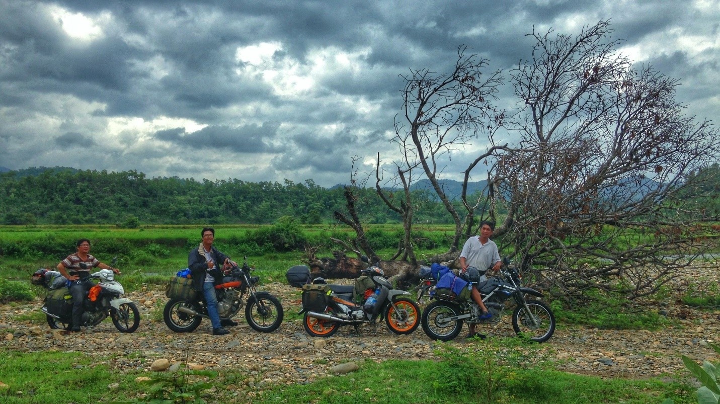 Với Galaxy S6, Tân Nobi ghi lại khung cảnh thiên nhiên khi trời sắp bão. “Tấm ảnh được chụp với chế độ HDR trên Galaxy S6 sẽ là kỷ niệm đẹp trong lòng tất cả mọi người, để mỗi lần xem lại, chúng tôi luôn thấy máu phiêu lưu sôi sục, sẵn sàng cho những hành trình chinh phục sắp đến”, phượt thủ chia sẻ. 