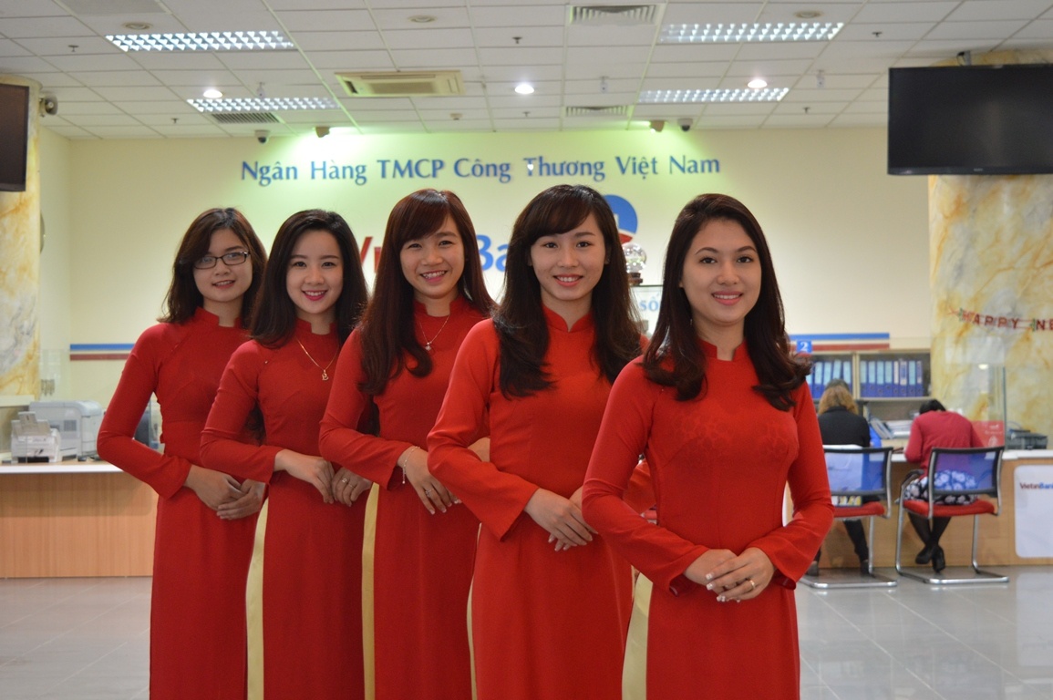 VietinBank tuyen dung can bo le tan van phong hinh anh