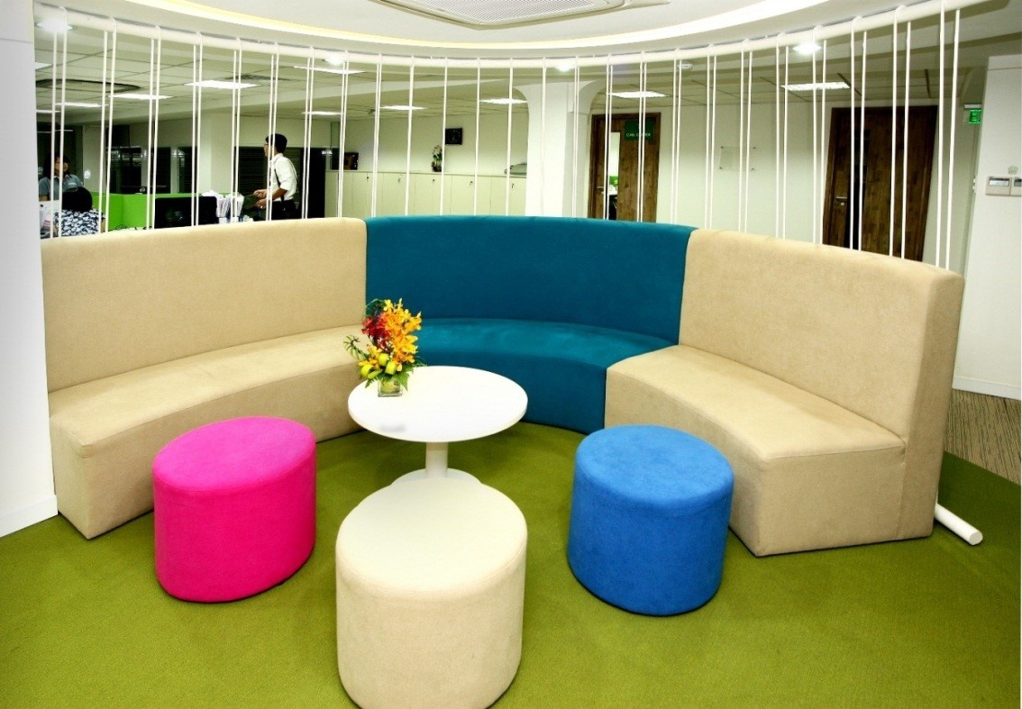 Hơn hết, nó khuyến khích mọi người cởi mở đối thoại với nhau, đẩy mạnh việc chia sẻ ý tưởng và cảm xúc.