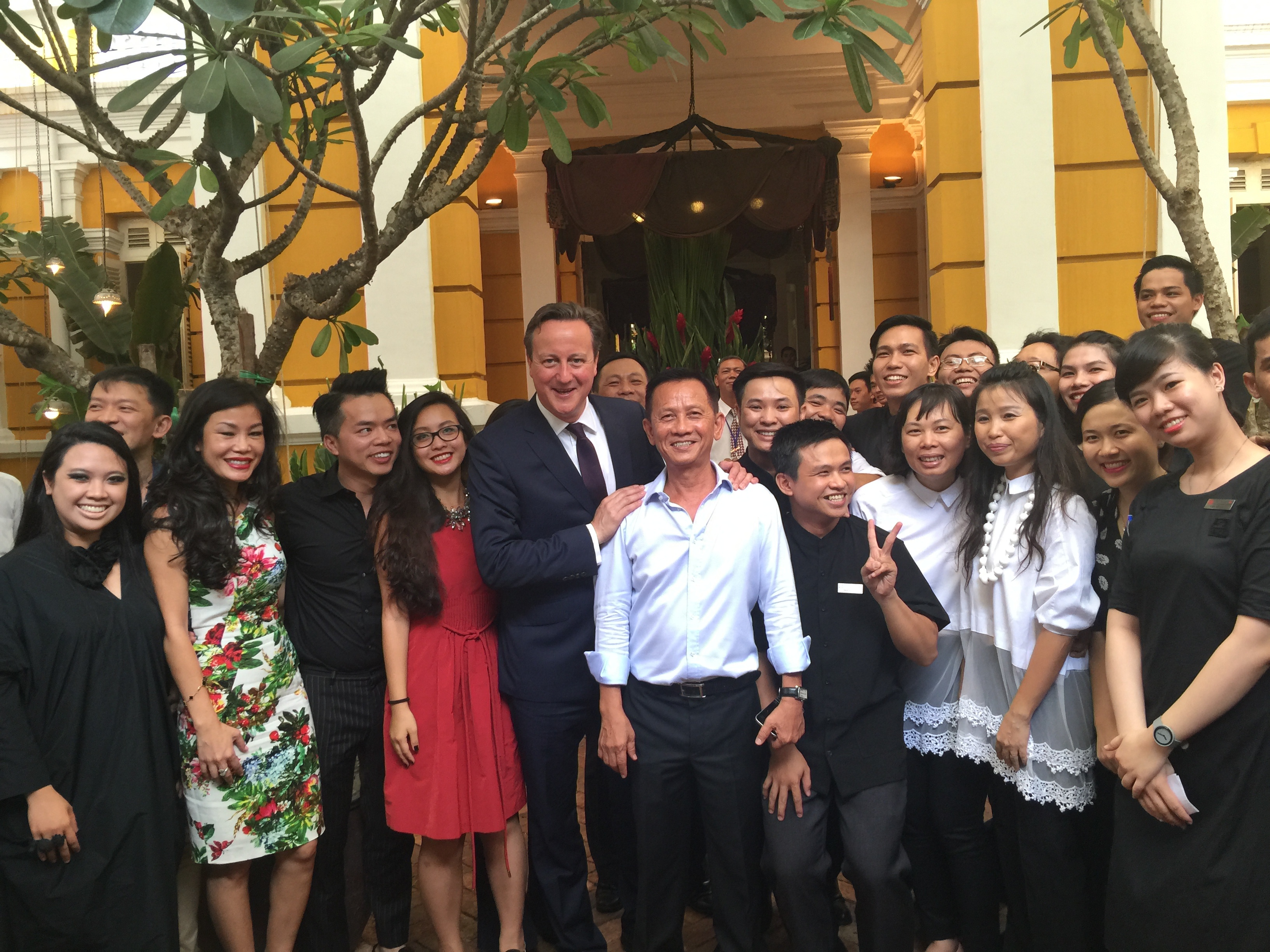 Thu tuong Anh an trua tai nha hang Viet Nam hinh anh