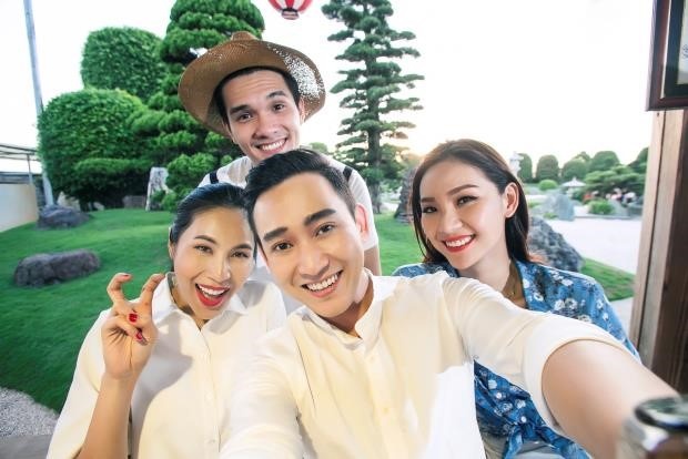 Thuy Tien, Tuan Hung hao hung kham pha cac thanh pho lon hinh anh
