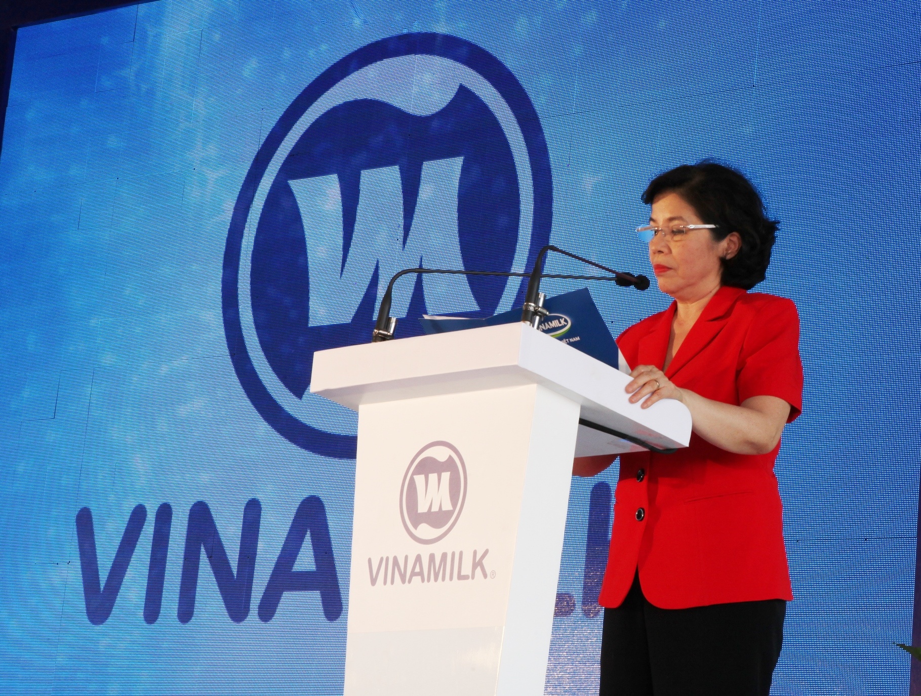 Vinamilk khoi cong to hop trang trai bo sua tai Thanh Hoa hinh anh