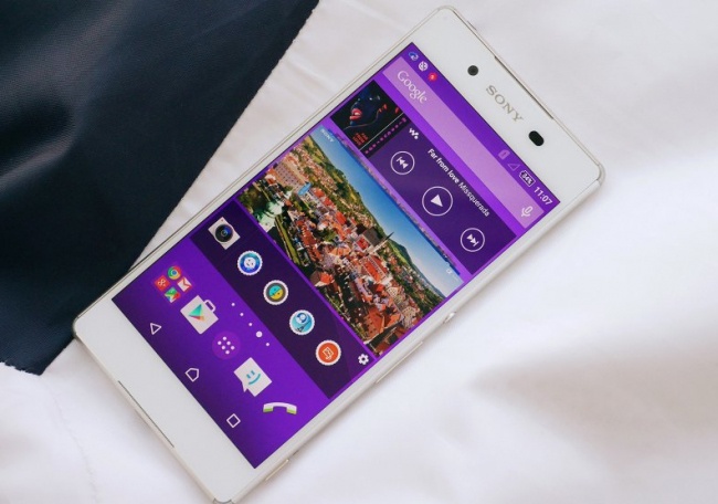 Nhung smartphone chong nuoc dang chu y hinh anh