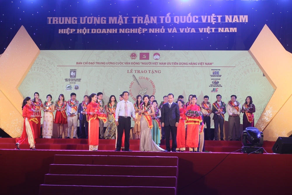 CCCông ty TNHH SX TM Mỹ phẩm Thái Ngân được vinh danh Chìa khóa vàng của sự thành công