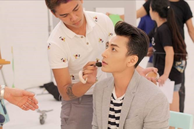 Kham pha mot ngay ban ron cua Isaac hinh anh