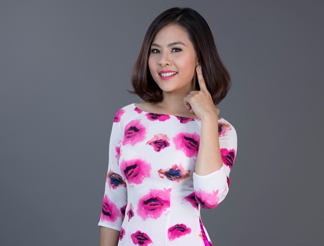 ABC ra mat nhung mau ao dai hoa tiet mua thu dong hinh anh