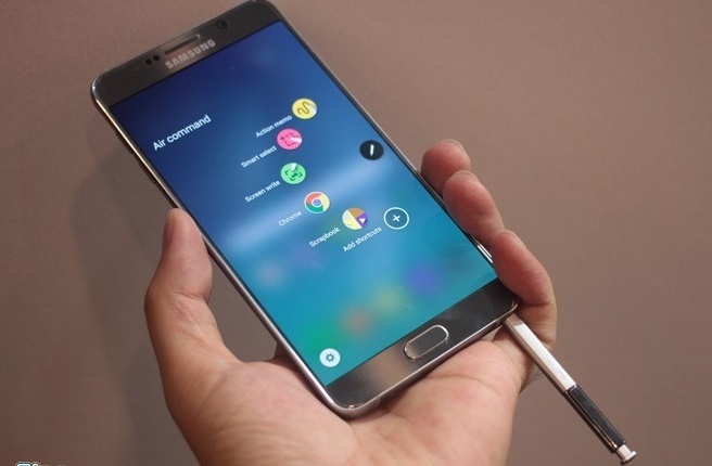 Triet ly duong cong giup Samsung tao su khac biet hinh anh