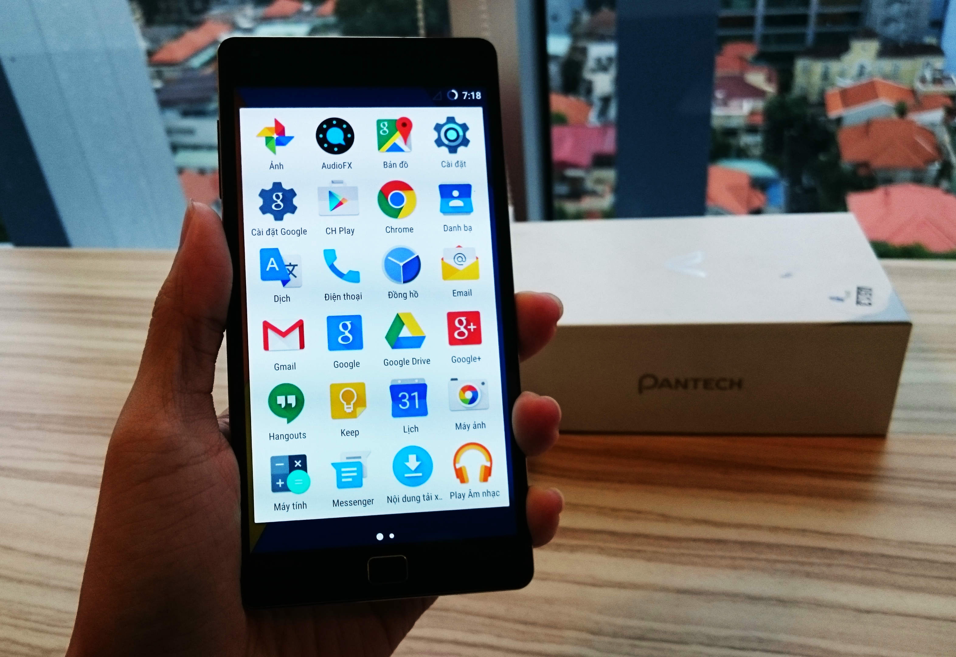 Vega Iron 2: Smartphone gia re, man hinh Super AMOLED hinh anh