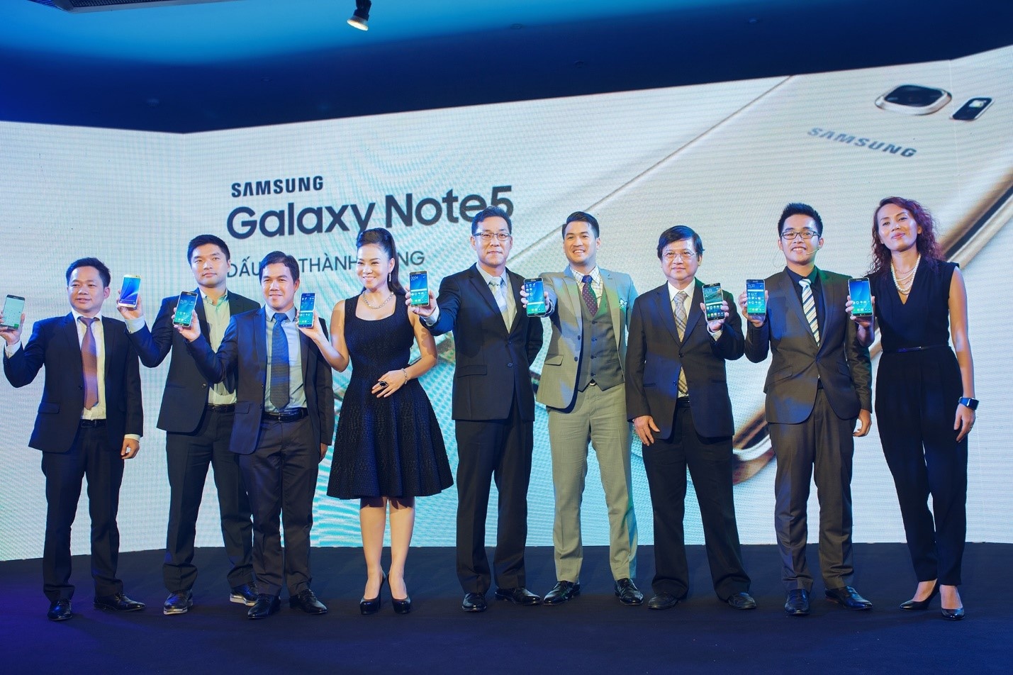 Từ sau khi kết hôn, sự nghiệp của Thu Minh phát triển rực rỡ khi giữ vai trò huấn luyện viên tại nhiều cuộc thi âm nhạc đình đám, ra mắt loạt sản phẩm ấn tượng và trở thành đại sứ thương hiệu cho rất nhiều sản phẩm lớn.   