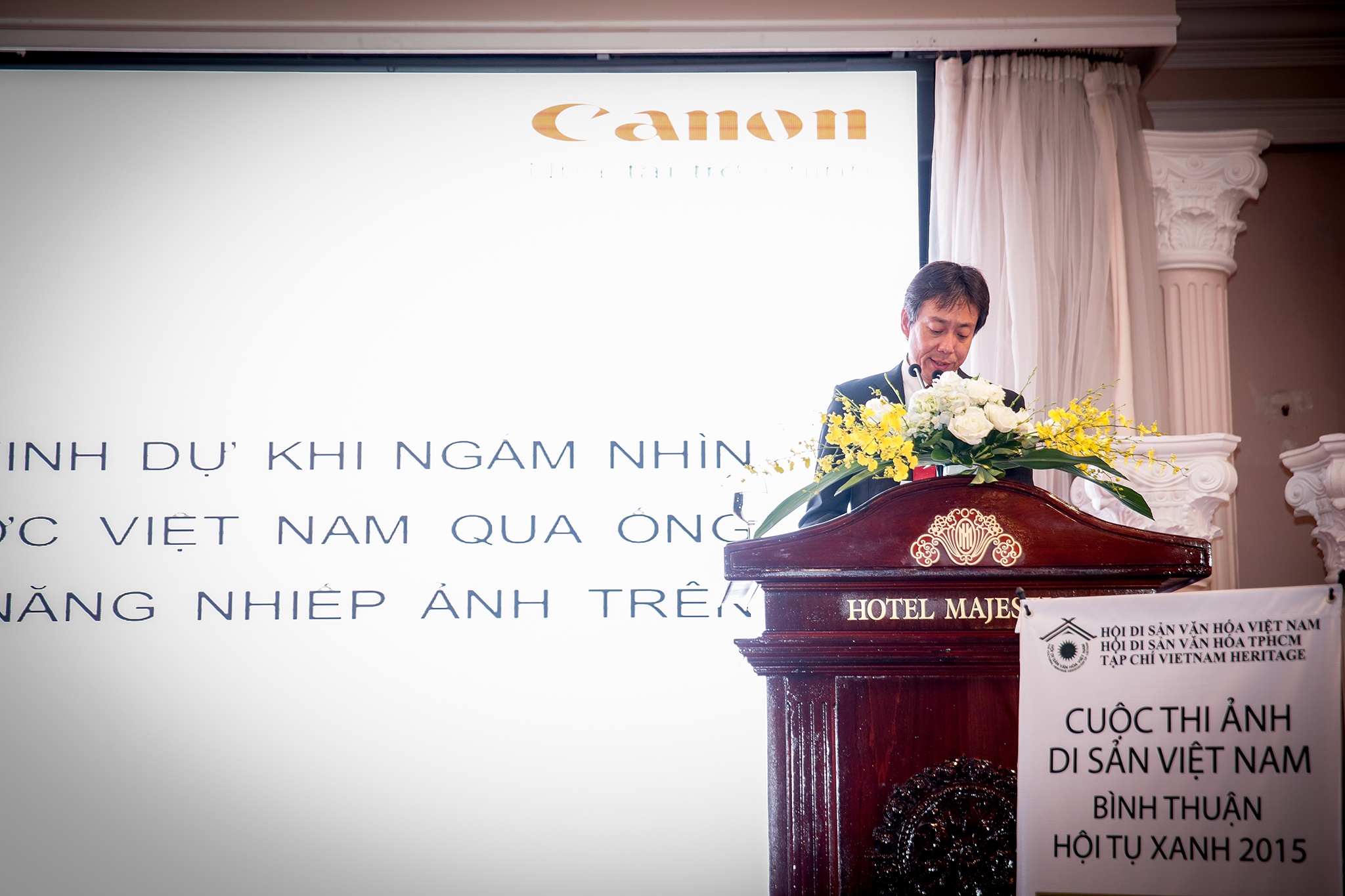 Ông Hiroshi Yokota, Chủ tịch kiêm tổng Giám đốc công ty TNHH Canon Marketing Việt Nam phát biểu tại họp báo ra mắt cuộc thi năm nay Buổi Họp báo công bố cuộc thi