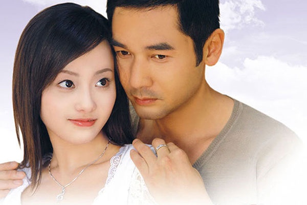Sao nam TVB viet chuyen tinh dep cung my nhan kem 24 tuoi hinh anh