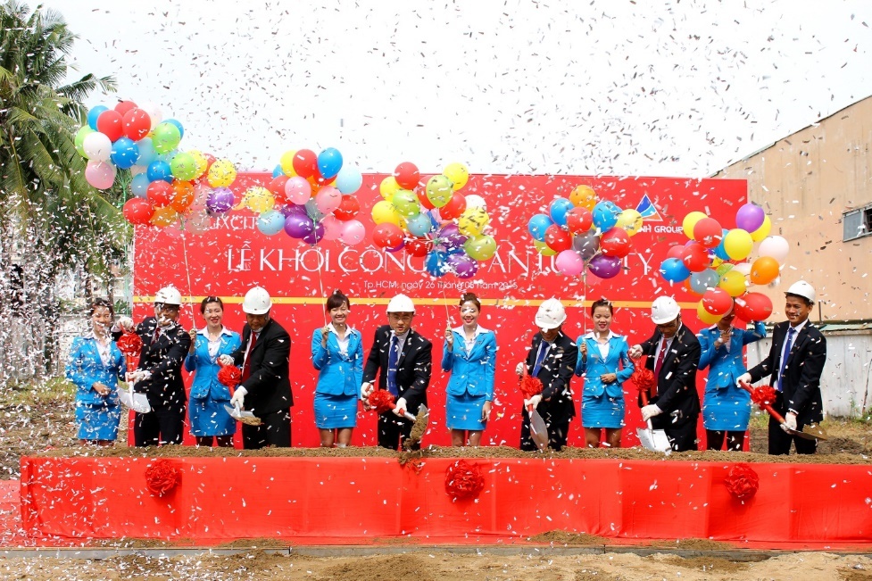 Dat Xanh khoi cong khu can ho thuong mai cao cap Luxcity hinh anh