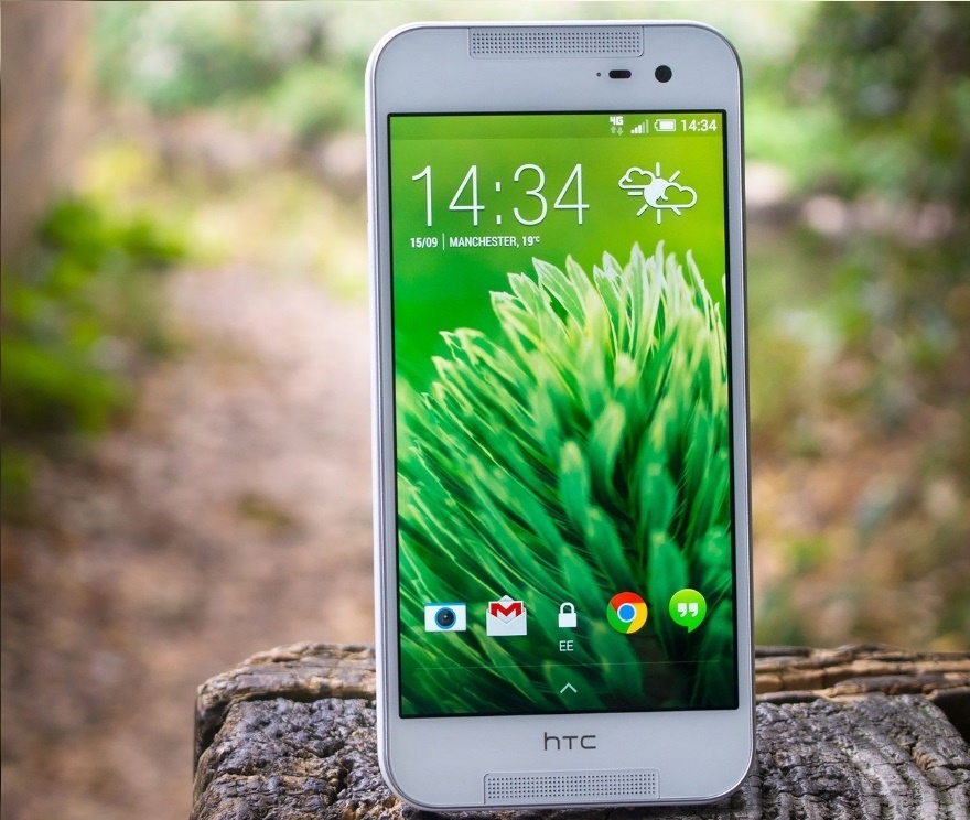 HTC day manh san pham tam trung, nham den khach hang tre hinh anh