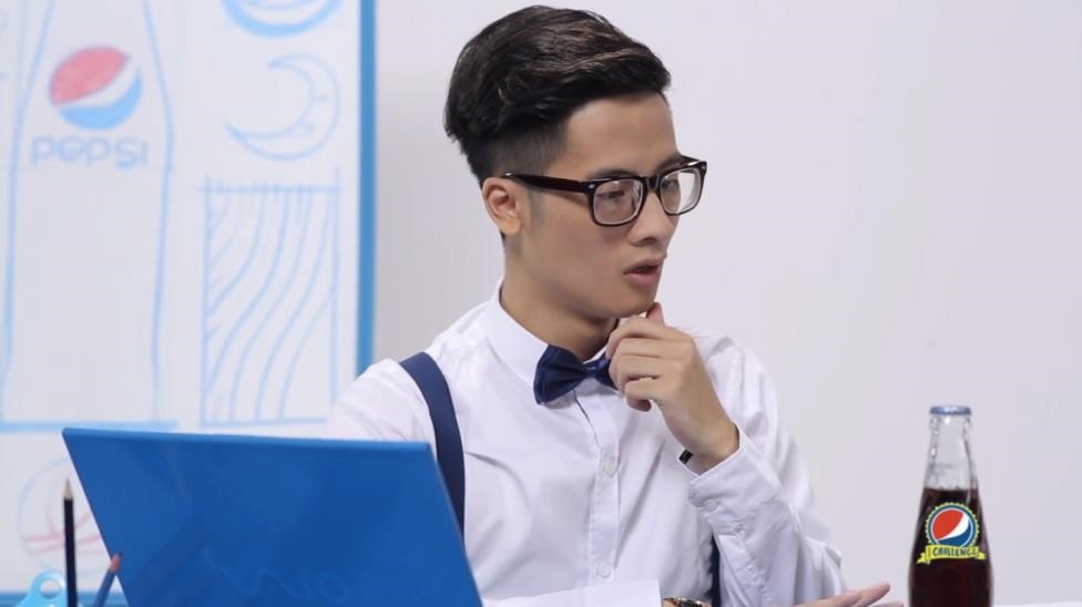 Cư dân mạng phấn khích khi hot vlogger Jvevermind trổ tài thiết kế.