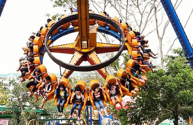 Trải nghiệm cảm xúc trong từng khoảnh khắc với các trò chơi đa dạng và phong phú tại khu vui chơi giải trí Thỏ Trắng.