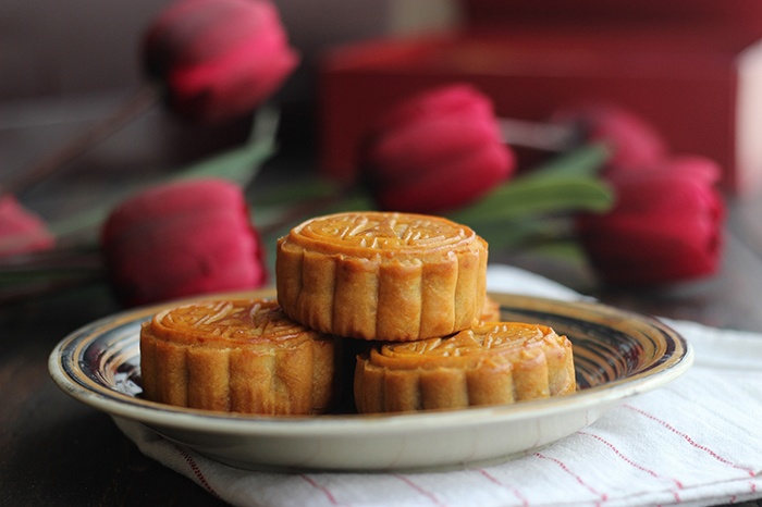 Maison Des Gateaux ra mat BST banh trung thu thoi trang hinh anh