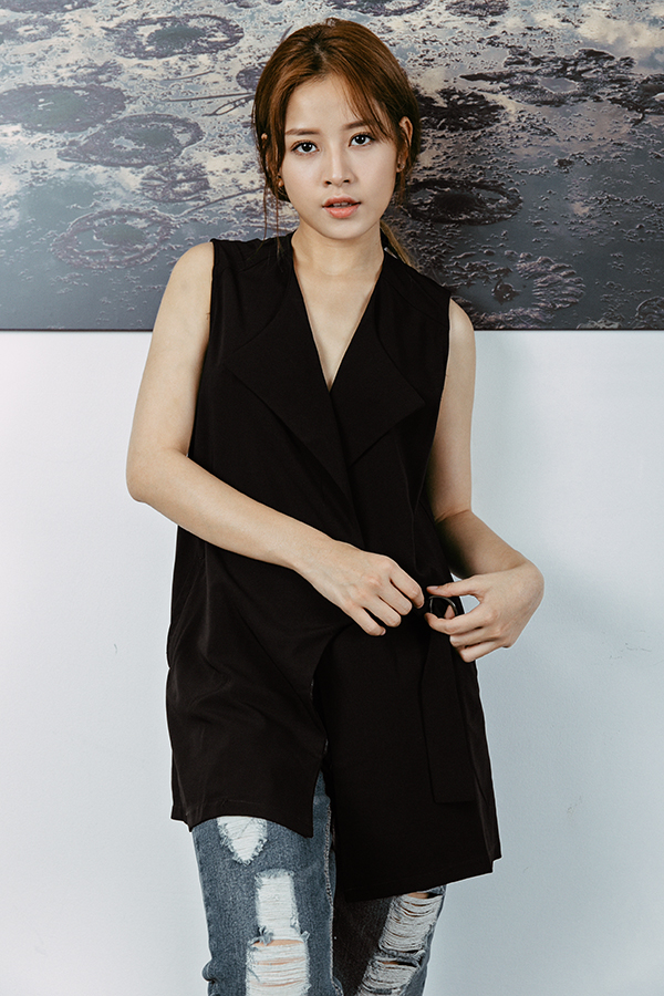 Bộ đồ giúp Chi Pu che đi khuyết điểm chiều cao khiêm tốn.