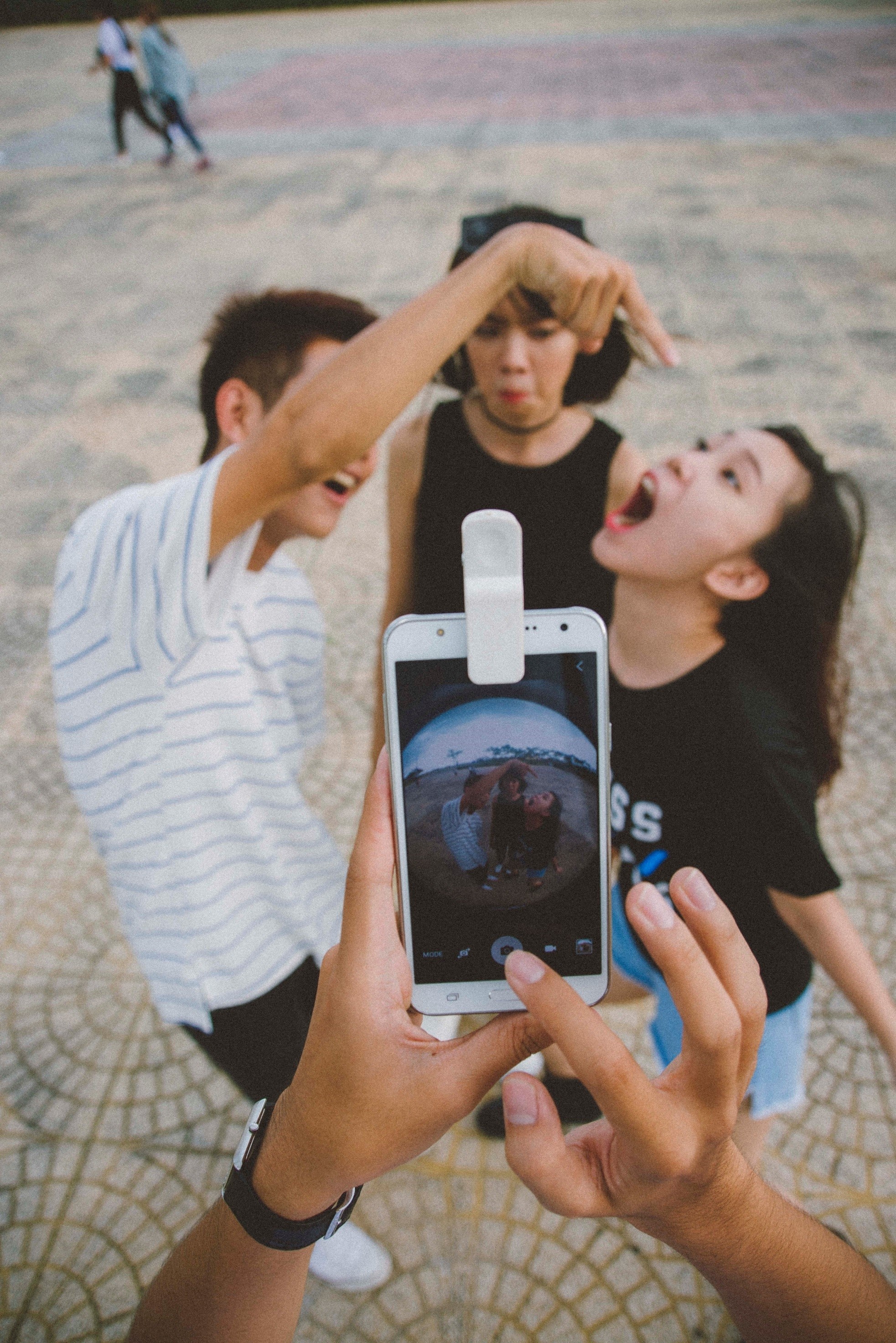 Điều tạo nên sức hấp dẫn ở trào lưu này là sự đa dạng và không hề trùng lặp giữa những tấm ảnh.