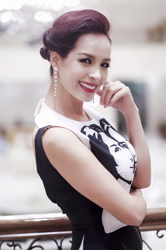 Nhờ chống lão hóa đúng lúc, MC Thúy Hạnh vẫn rạng rỡ với làn da trẻ hơn 10 tuổi.