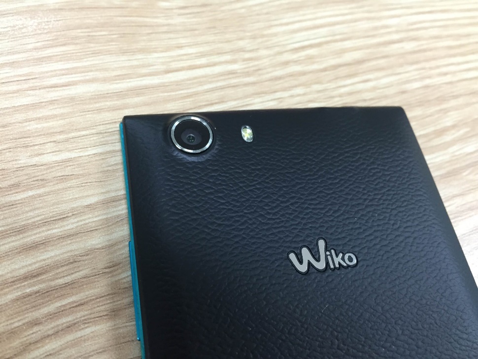 Smartphone của thương hiệu đến từ Pháp phù hợp với học sinh, sinh viên.