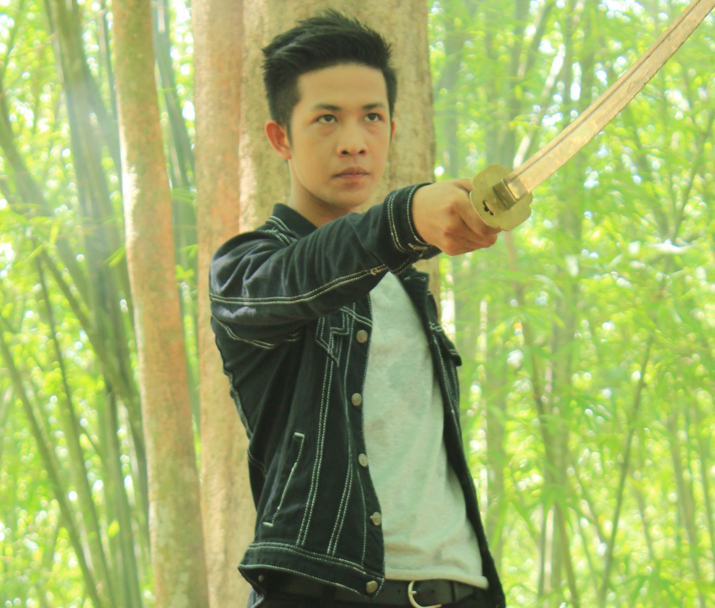 Nam Long trong vai Long.