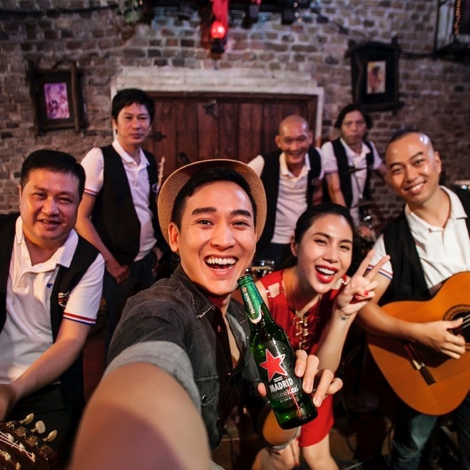 Nếu chịu khó khám phá, bạn sẽ tìm được nhiều thông tin thú vị ngay giữa lòng thành phố thân thuộc.