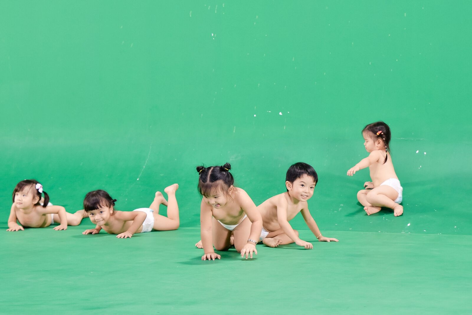 Ai cũng thoải mái hết mình trong chiếc tã quần nhỏ xinh.