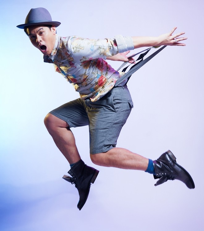 John Huy Trần là huấn luyện viên kiêm giáo khảo cuộc thi tài năng cho giới trẻ BeU+ with Honda 2015.