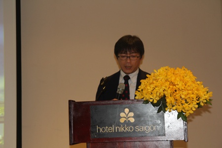 Ông Akito Tadokoro, đại diện Cục Hội nghị và Du khách Tokyo tại hội thảo Du lịch Tokyo 2015. Hình Ảnh: Thanh Huyền