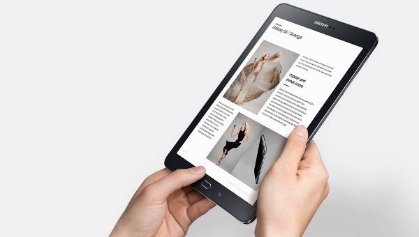 Galaxy Tab S2 mỏng và nhẹ như một xấp tài liệu thông thường.