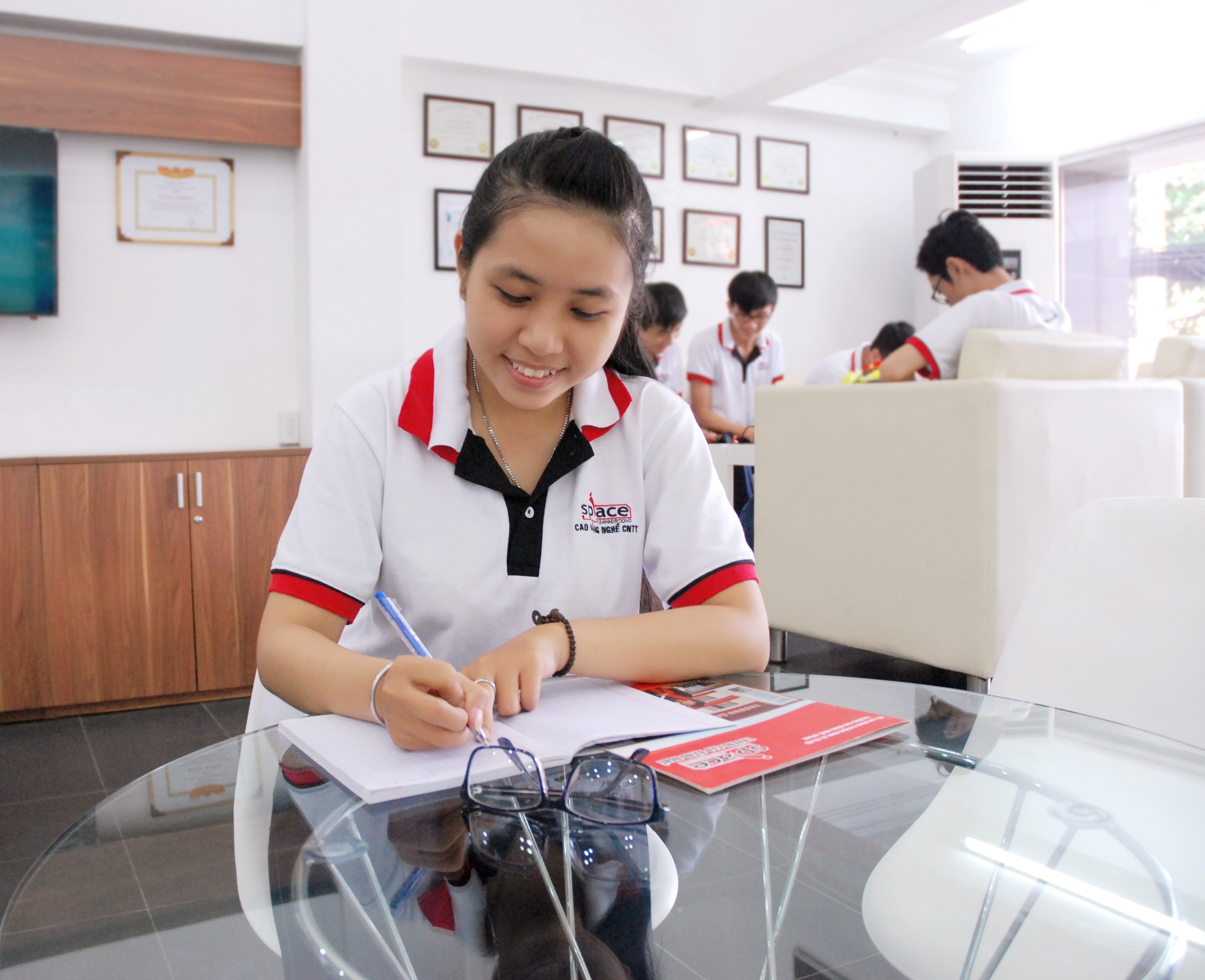 Đỗ Hồng Liên, từ chối đại học chọn cao đẳng chuyên sâu thực hành chuyên ngành an ninh mạng tại iSpace