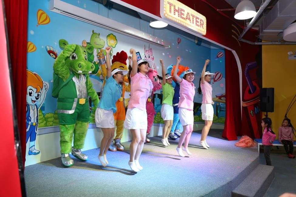 Tại tiNiWorld, các bé được tham gia vào nhiều hoạt động thú vị.