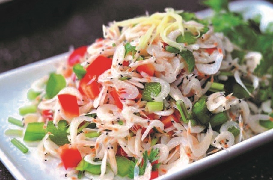 Khu ẩm thực Việt Nam có 25 cửa hàng cùng thực đơn phong phú.