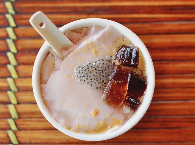 Nham nhi du loai tao pho tai cua hang TOFU hinh anh