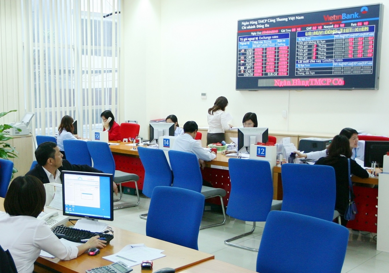 Ngan hang tiep tuc ho tro doanh nghiep 12.000 ty dong hinh anh