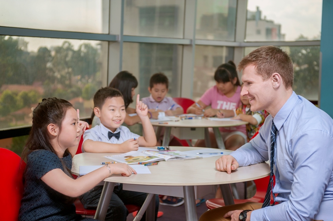 Tại ILA, tất cả các giáo viên đều đã phải trải qua những vòng tuyển chọn rất khắt khe về cả trình độ chuyên môn, nghiệp vụ sư phạm lẫn tư cách cá nhân