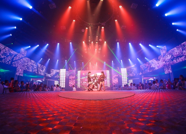 Hành trình khám phá thành phố Tokyo bắt đầu với màn trình diễn của DJ đến từ Nhật Bản - Tigarah.