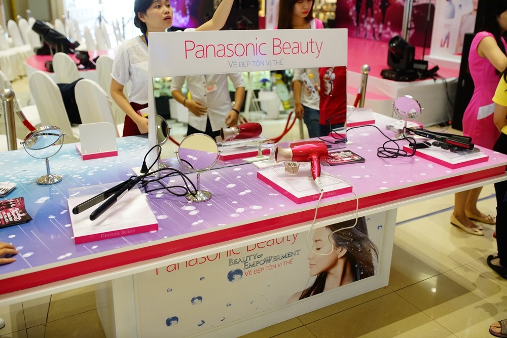 Panasonic ra mat san pham, cong bo top 14 cuoc thi sac dep hinh anh